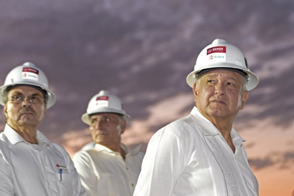 México y Pemex enfrentan el riesgo de una rebaja crediticia en 2020
