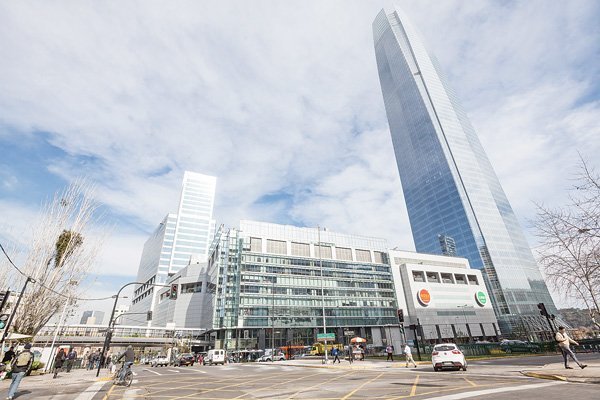 La silenciosa apertura del hotel del Costanera Center
