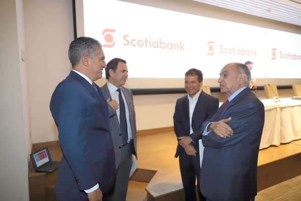 El CEO de Scotiabank, Francisco Sardón, junto al presidente del directorio de la compañía, José Said. Foto: Rodolfo Jara