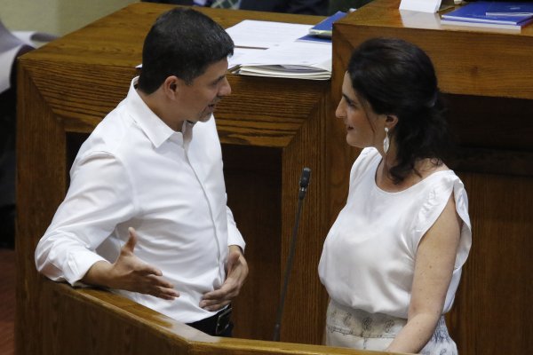 A las 4 de la tarde de ayer se inició la sesión en que Díaz y Zaldívar contrastaron visiones. Pasadas las 18 horas, los argumentos y contraargumentos dieron paso a la intervención de otros diputados en la sala. Foto: Agencia Uno