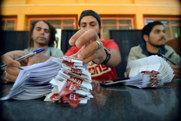 El nuevo round entre el oficialismo y la oposición: ¿Voto obligatorio o voluntario?