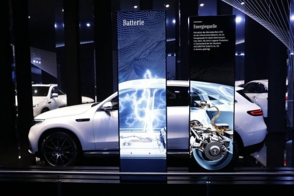 Cambio a autos eléctricos pone en riesgo 410.000 empleos en Alemania
