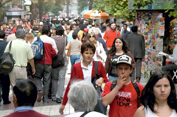 Oposición valora aumento de cotización, pero cuestiona gradualidad