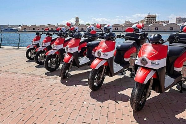 Acciona negocia la compra del fabricante de las motos de Seat