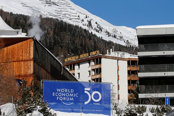 Encuesta global arroja que el capitalismo está haciendo "más daño que bien"