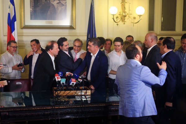 ¿Por qué se crean partidos políticos cuando solo un 2% de la población cree en ellos?