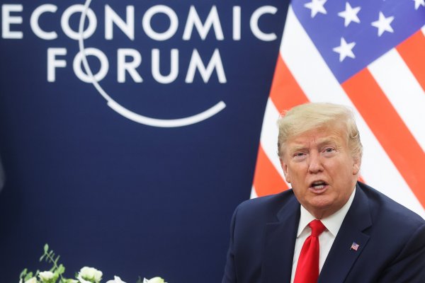 Trump contra la Fed versión 17.0: ahora asegura que el crecimiento de EEUU habría sido de 4% si no fuera por el alza de tasas