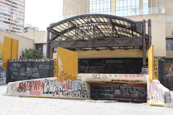 Hotel Crowne Plaza cuantifica millonarios daños tras la crisis social