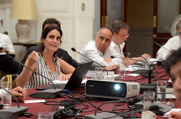 Pensiones: Gobierno se abriría a mayor aporte según años cotizados y a más autonomía al ente público