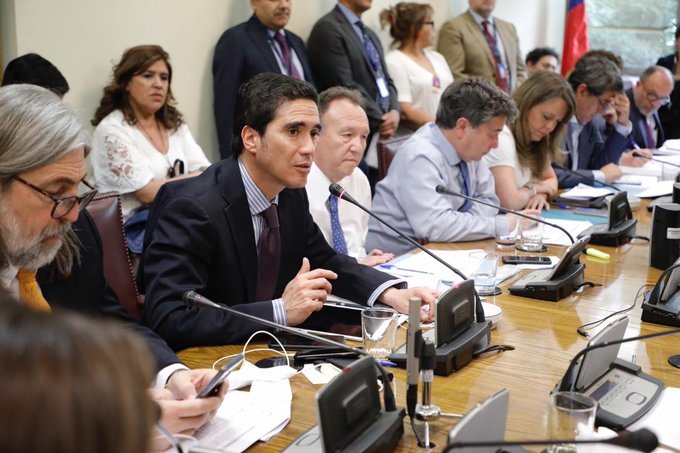<p>Reforma tributaria queda a punto de ser ley luego de que mixta zanjara diferencias por impuesto verde</p>