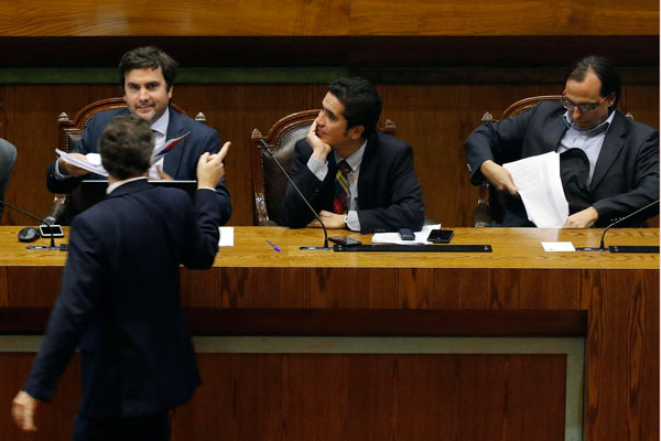 Déficit fiscal supera lo estimado en 2019 y este año alcanzaría un record desde 1990