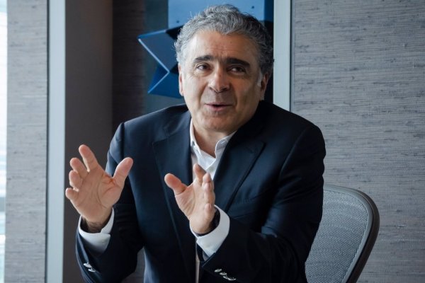 Se abre la sucesión para reemplazar a David Bojanini en el Grupo Sura