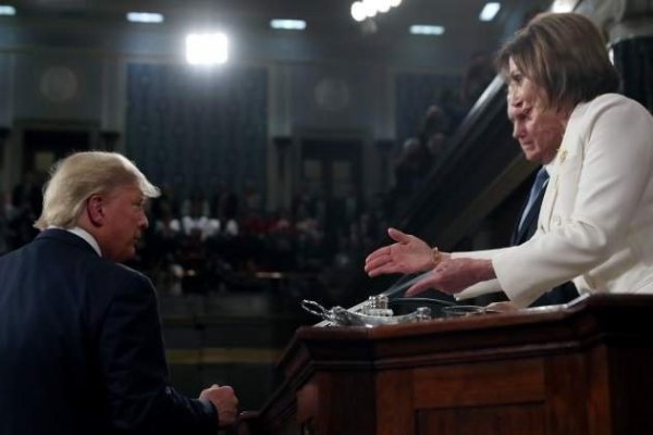 Los tensos momentos entre Trump y Pelosi en el Estado de la Unión