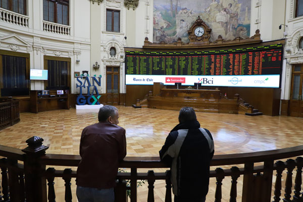 Bolsa chilena “barata”: IPSA transa con 11% de descuento