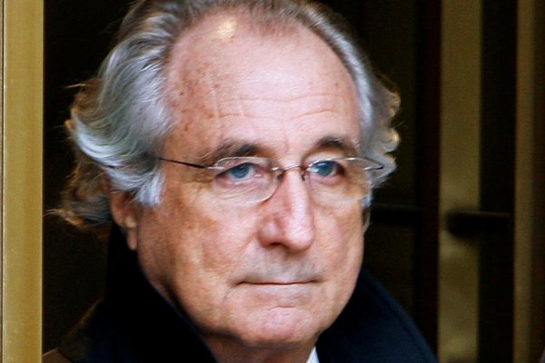 Madoff, autor de la mayor estafa de EEUU pide salir de la cárcel por enfermedad terminal