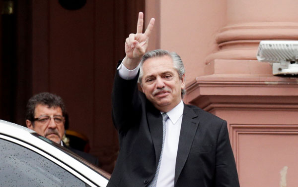 Los avances y las deudas de los primeros dos meses de Alberto Fernández frente a la Casa Rosada