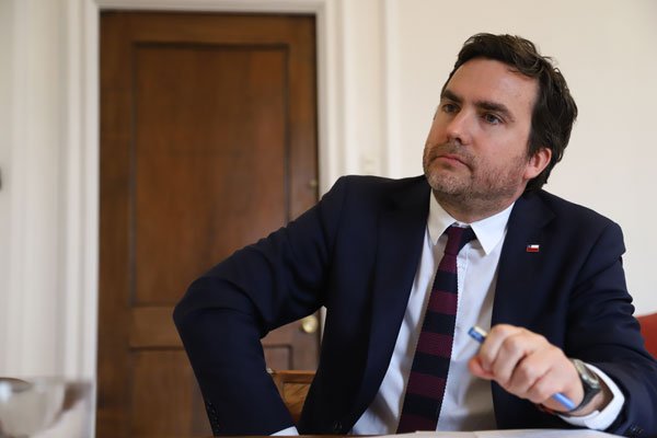 <p>Gobierno adopta medidas para facilitar comercio con China y redireccionar envíos</p>