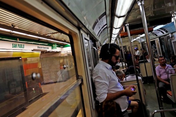 Cantidad de pasajeros transportados por Metro se derrumbó en el último trimestre del año