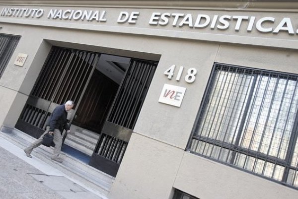 Presidente de funcionarios del INE respalda interinato de Quijada