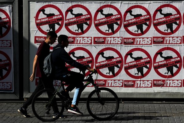 Los inversionistas están nerviosos a pesar de que Argentina logró apoyo en su proceso de reestructuración en el G20. Foto: Reuters