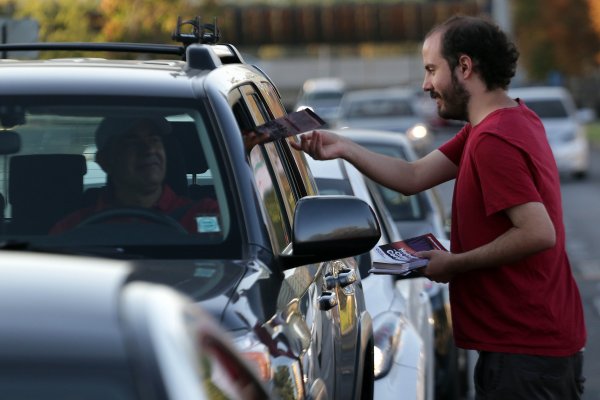 La ruta del Servel para el plebiscito de abril: hoy inicia el período de propaganda electoral