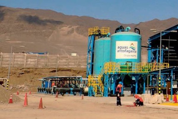 <p>Aguas Antofagasta y SISS acuerdan congelar la tarifa del agua por los próximos cinco años</p>