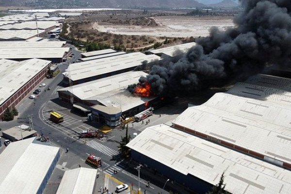 Bodegas San Francisco informa que cuatro personas fallecieron por incendio en Pudahuel