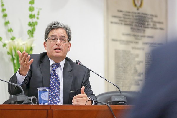 “Existen algunas preocupaciones (en la clase media) que no existían hace 10 o 15 años”, dijo Carrasquilla. Foto: Ministerio de Hacienda de Colombia