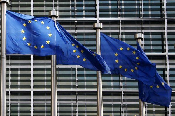 Inflación de zona euro se desacelera en febrero por efectos del coronavirus