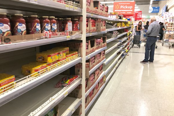 Sala de ventas de uno de los supermercados Líder, ubicado en Avenida Pajaritos, comuna de Maipú, este martes en la mañana. Foto: Rodolfo Jara