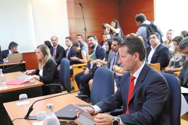 El abogado Patricio Leyton, representando a Andes Iron, fue el primero en alegar ayer ante los ministros del Primer Tribunal Ambiental.