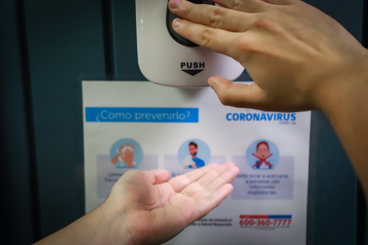 <p>Instituto de Seguridad Laboral sale a reforzar campaña de prevención contra el coronavirus</p>
