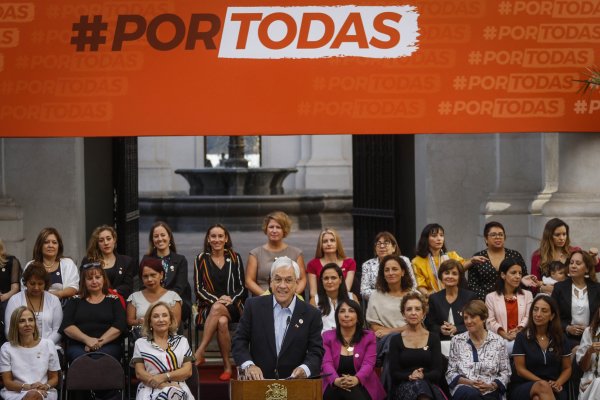Piñera aboga por equidad y anuncia creación de registro público de deudores de pensión alimenticia