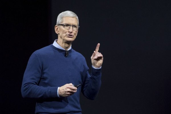 Covid-19: CEO de Apple señala que la compañía vive un "momento dificultoso" y anuncia teletrabajo para sus trabajadores a nivel global