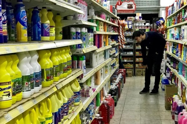 Inflación de Argentina sube 2% en febrero y acumula 50,3% en 12 meses