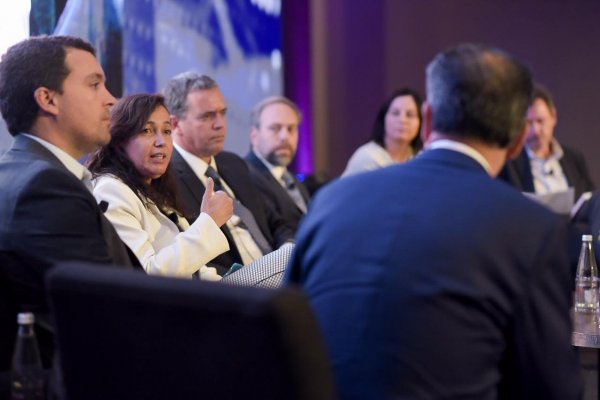 Encuesta de EY revela baja percepción de capacidad de adopción de Open Banking en Chile