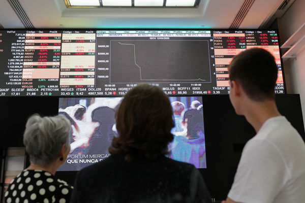 Bajos precios en la bolsa inspiran a inversionistas locales en Brasil