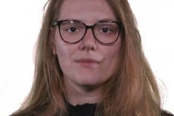 Las mujeres luchan por alcanzar la cima en la industria de noticias mundial