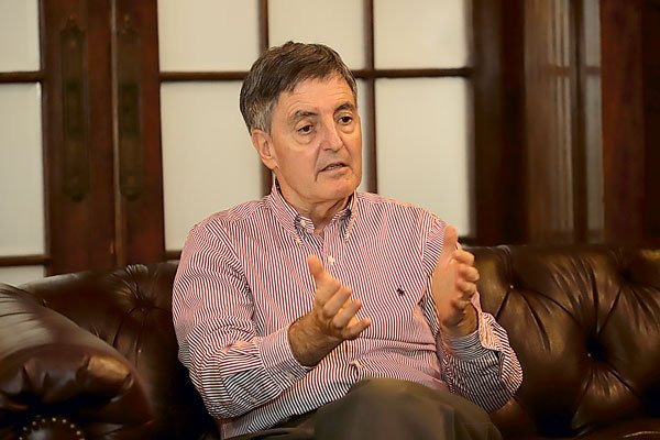 <p>Comercio hace llamado a consumir "responsablemente" y se abren a cerrar centros comerciales si la autoridad lo señala</p>