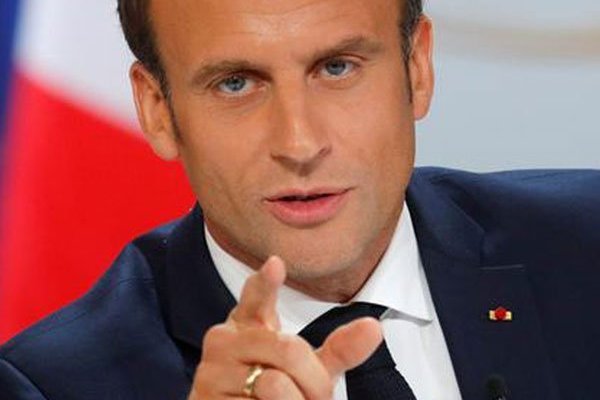 “Lo que les pido no tiene precedentes, pero las circunstancias lo exigen”, dijo Macron.