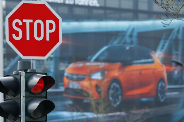 Multinacionales toman medidas por Covid-19 (Parte I): Volkswagen cierra plantas en Europa por 10 días y otras automotrices se suman