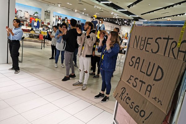 Municipios de Santiago presionan para el cierre de los centros comerciales