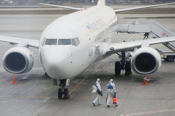Gobiernos de Nueva Zelanda, Noruega y EEUU ofrecen rescate financieros a las aerolíneas