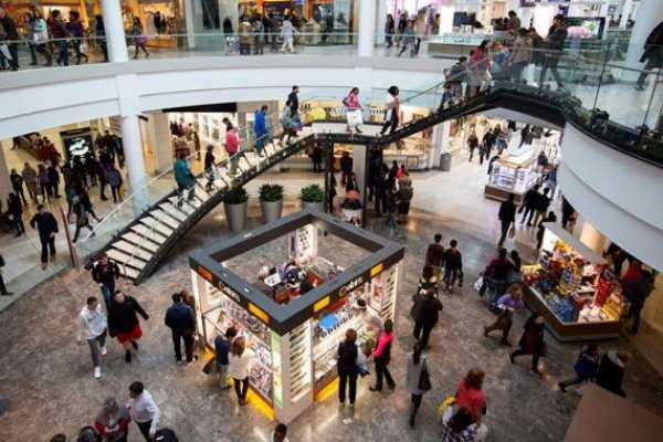 <p>Un 40% del retail considera establecer horarios específicos para población de riesgo por Covid-19</p>
