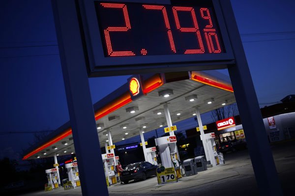 Shell recortará costos e inversiones y suspende su plan de recompra de acciones