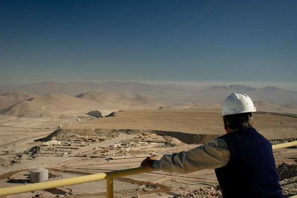 Barrick entra en segunda fase de plan de recuperación a un año de su fusión con Randgold Resource