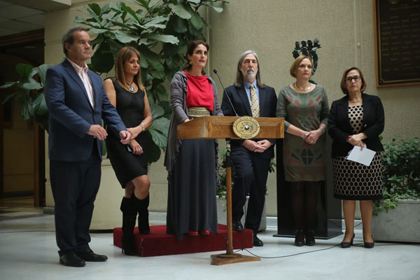 Ministra Zaldívar sale al paso de la idea: “No es conveniente”