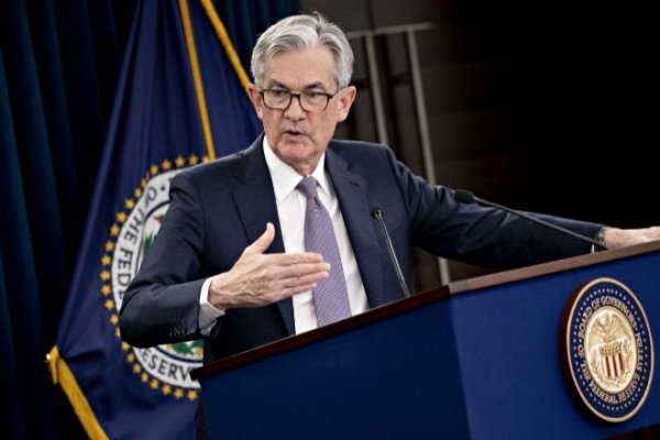 <p>La Fed abre su reserva de dólares y se convierte en el banco central del mundo</p>