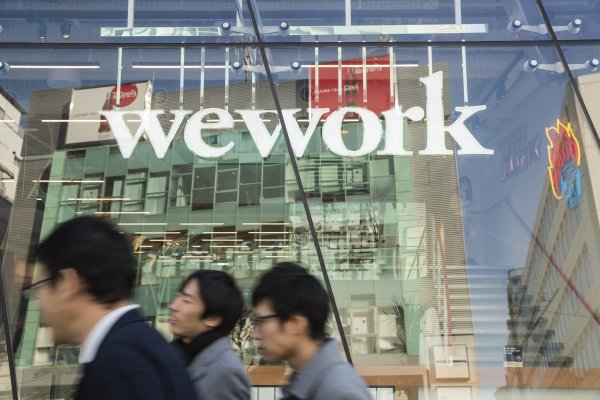 SoftBank retira oferta de compra de acciones y pone en aprietos a WeWork
