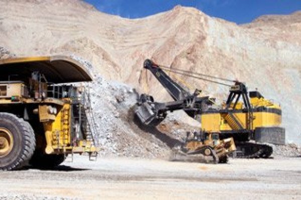 Antofagasta Minerals suspende contratos con empresas a cargo de proyecto para ampliar Minera Los Pelambres